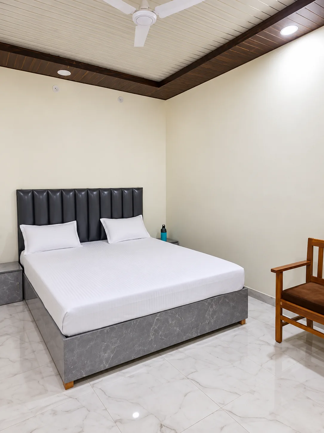 Hotel Aparna and Marriage Hall in Balrampur - photo 5