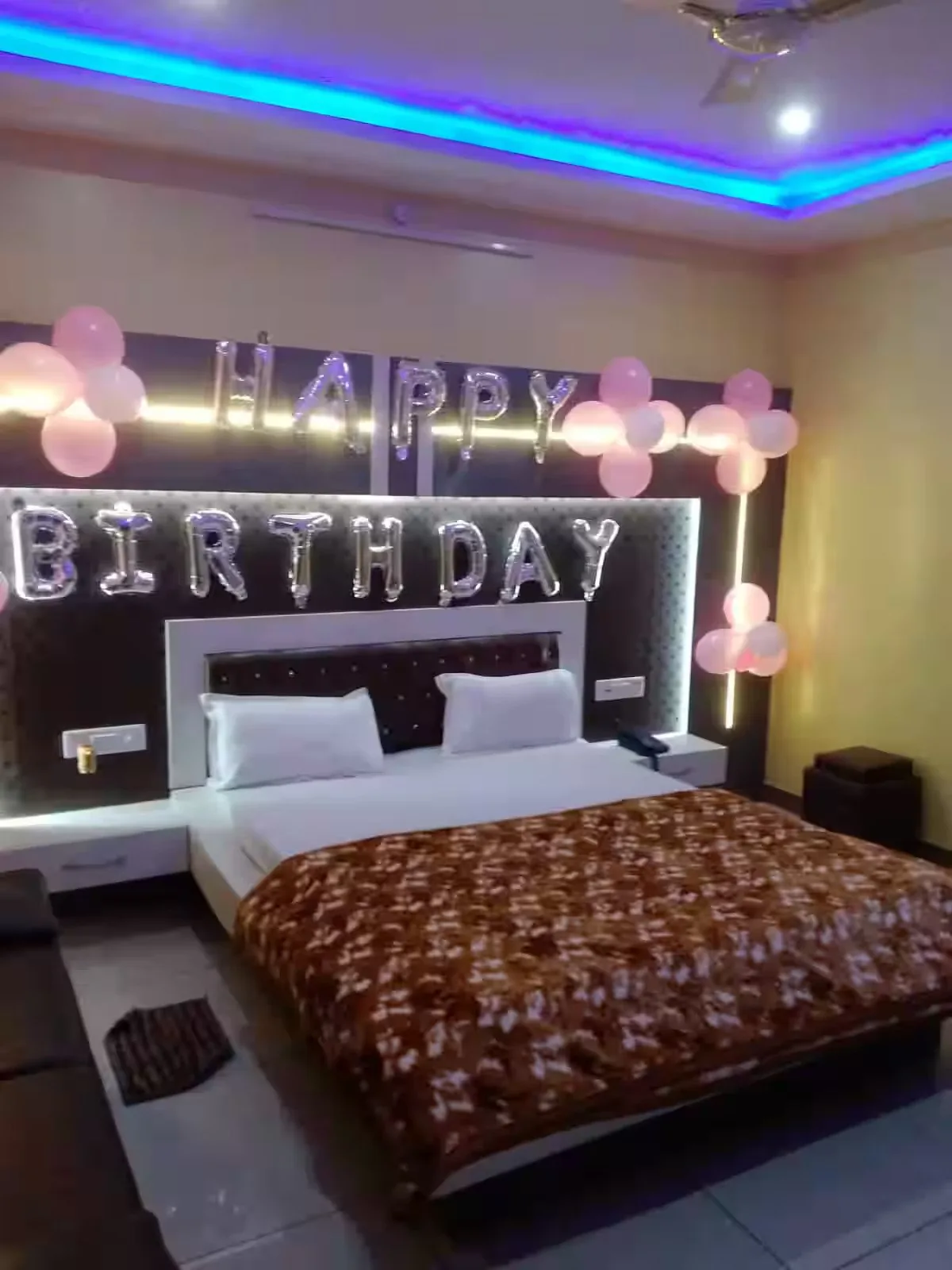 HOTEL ROYAL INTERNATIONAL in Padrauna - photo 4