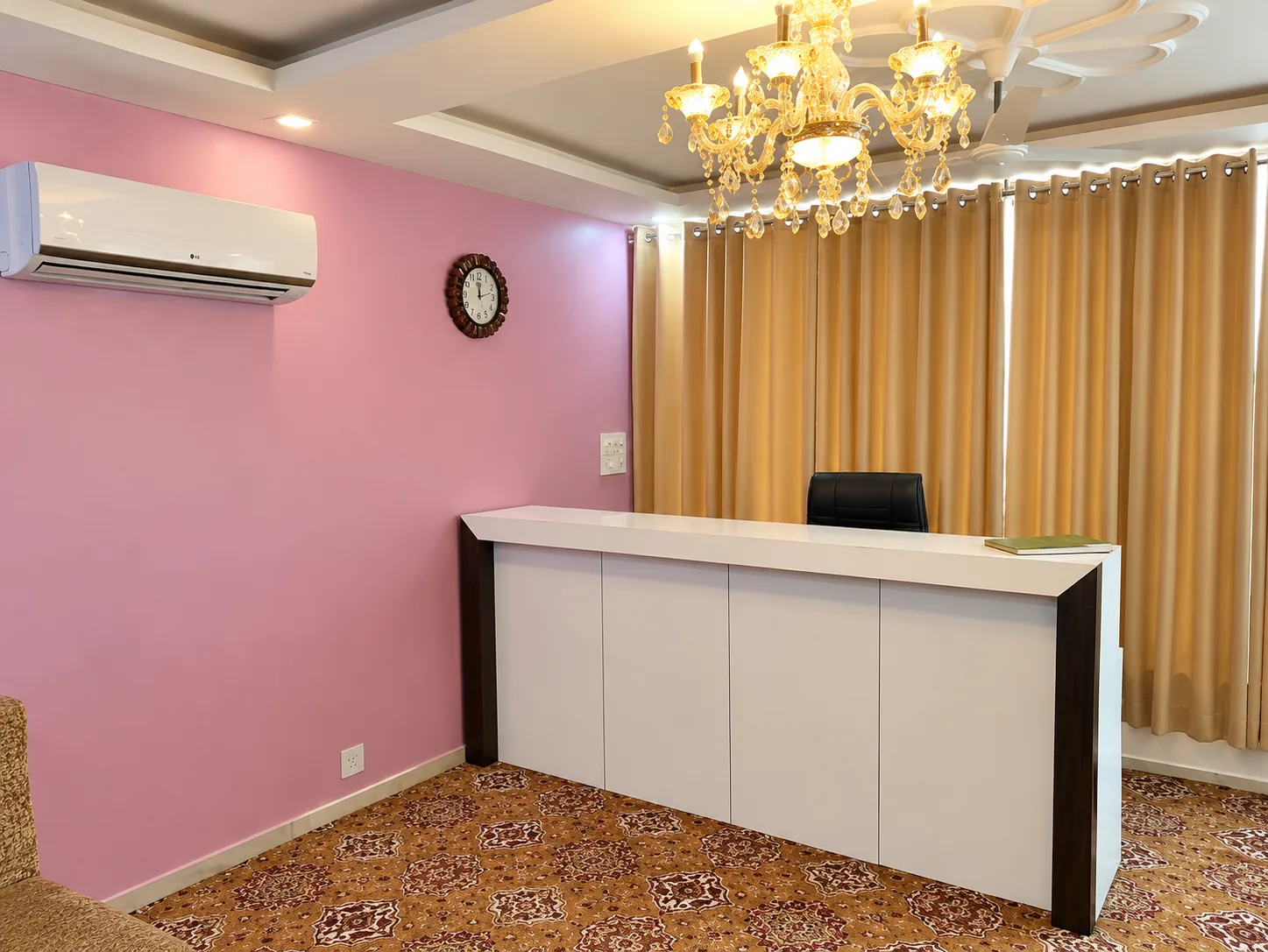 Hitarth Hotel hotel photo 2