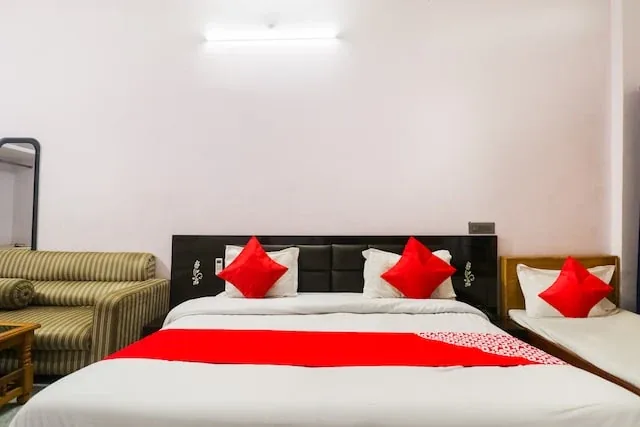 Hotel Khalifa Grand in Gorakhpur - photo 5
