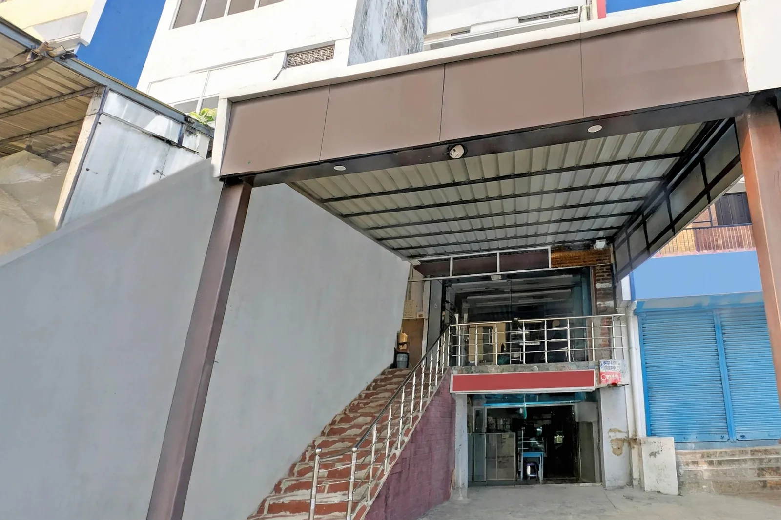 S.R.S Inn Guest House in Gorakhpur - photo 4