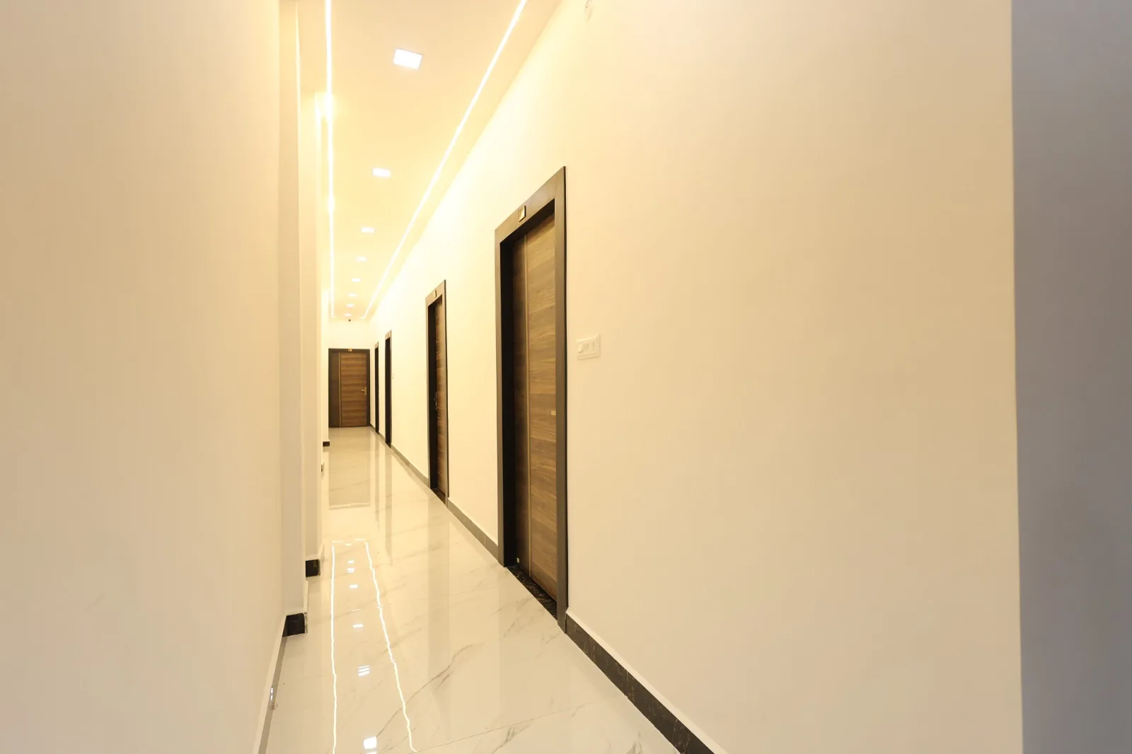Hotel Antilia in Gorakhpur - photo 5