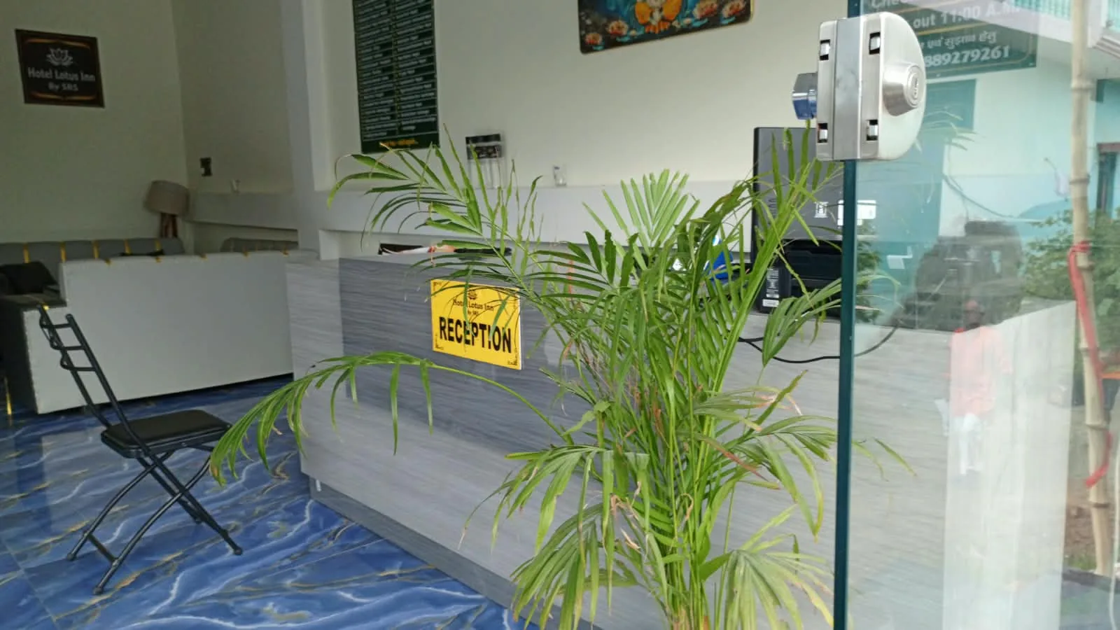 HOTEL LOTUS INN BY SRS in Maharajganj - photo 3