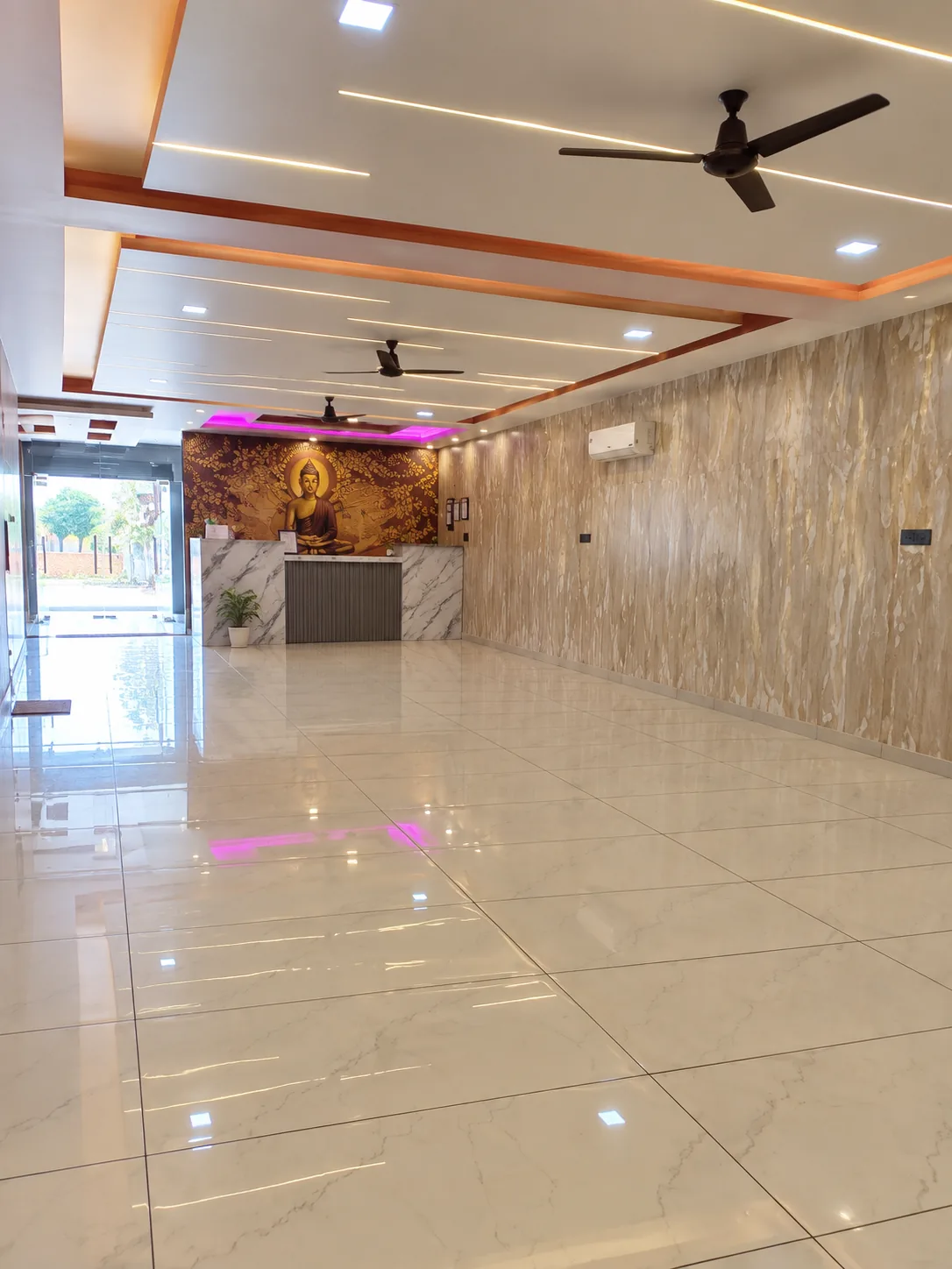 Lee Grand Hotel hotel photo 3