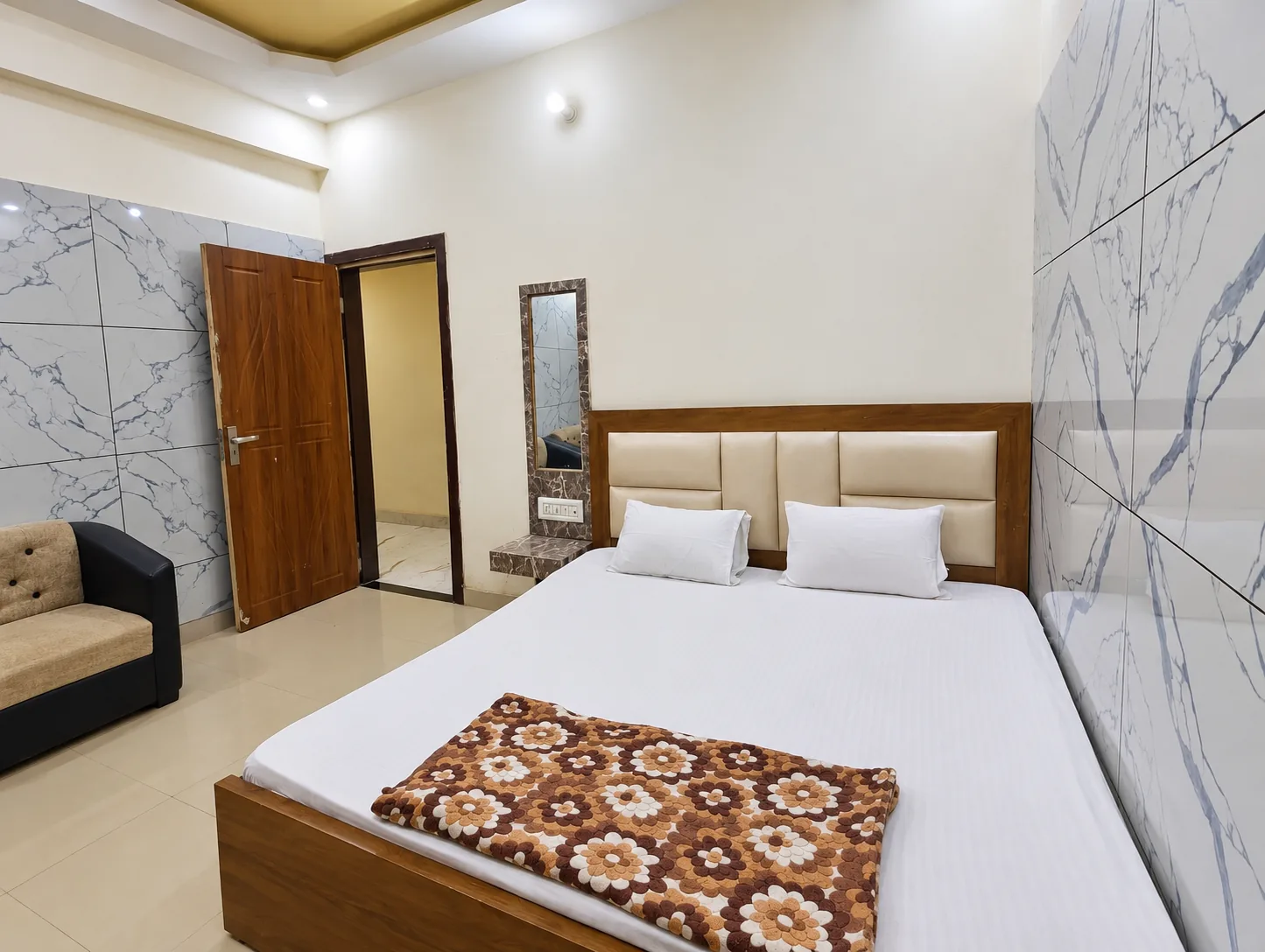 Hotel Comfort Inn in Gonda - photo 4