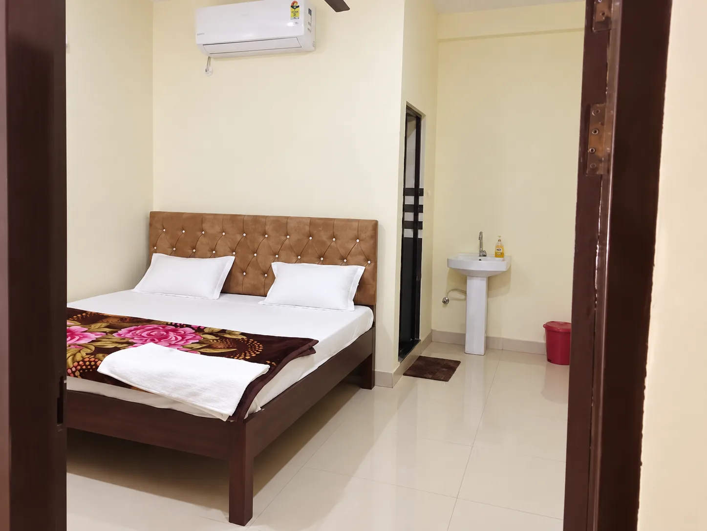 Hotel Kanha Palace & Restaurant in Gorakhpur - photo 5