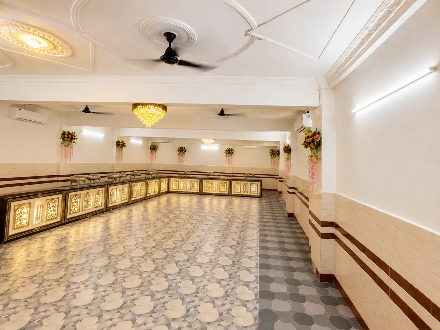 J.S.Palace Hotel & Banquet in Gorakhpur - photo 5
