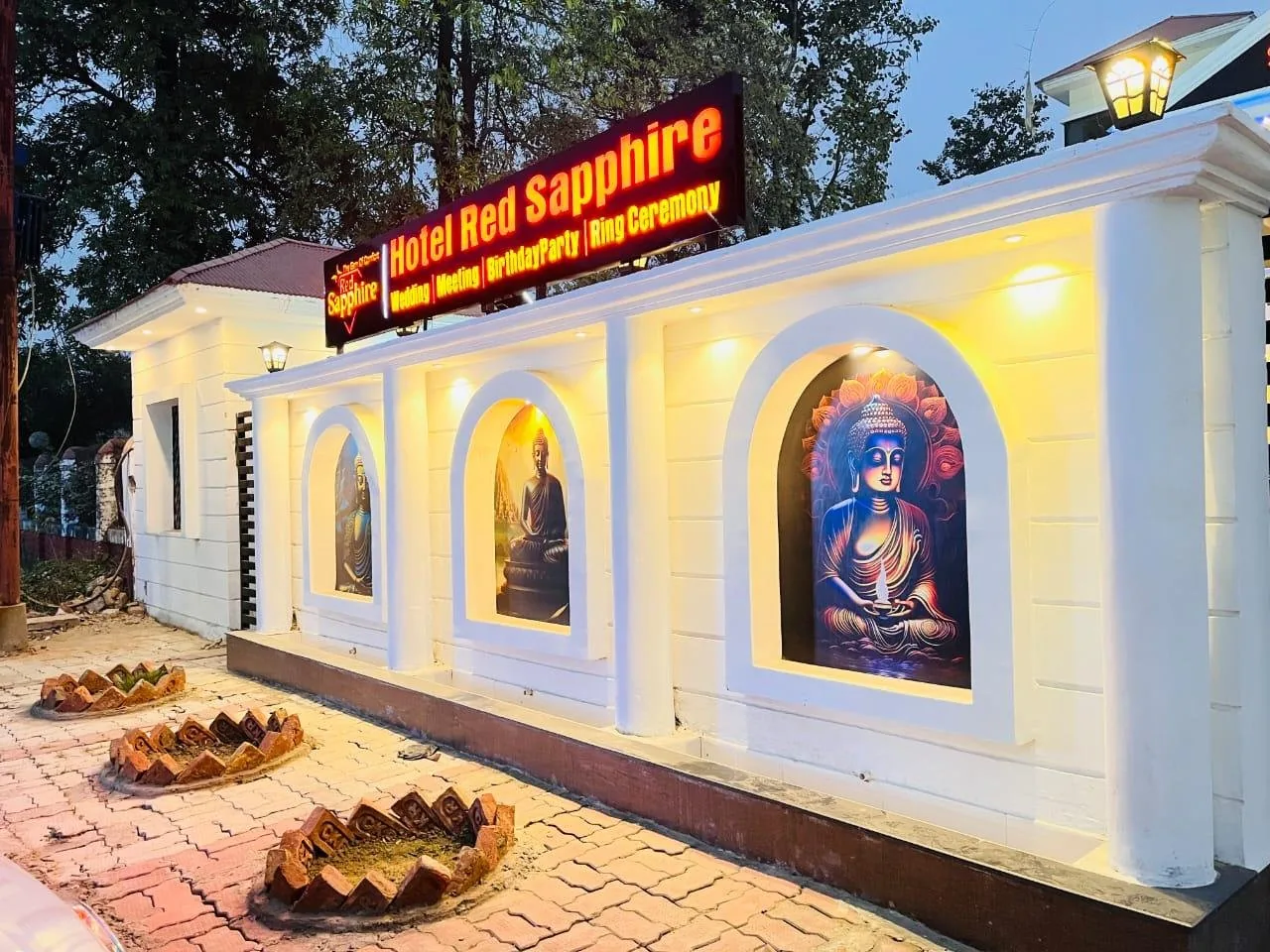 HOTEL RED SAPPHIRE in Kushinagar - photo 3