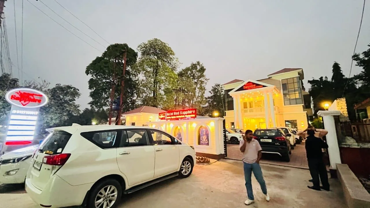 HOTEL RED SAPPHIRE in Kushinagar - photo 2