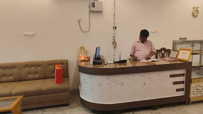Hotel Pratap in Maharajganj - photo 2